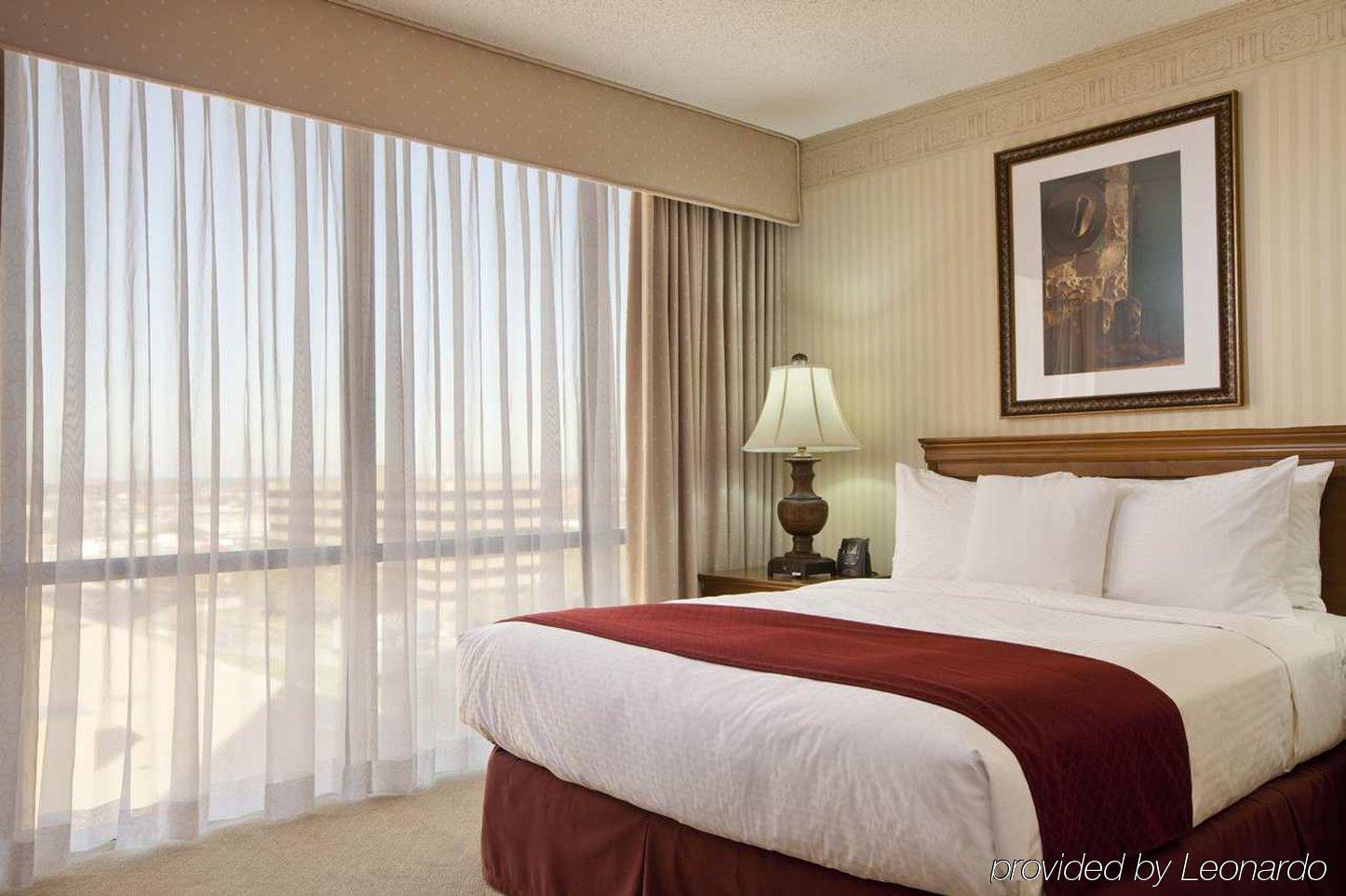 Doubletree By Hilton Hotel Dallas Campbell Centre Номер фото